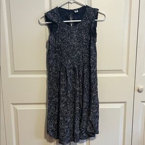 Old Navy, sleeveless dress, size XS, navy and white, paisley design